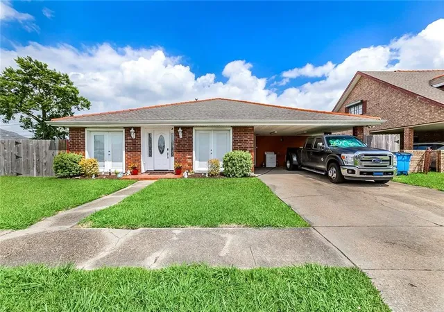 2nd image of 2709 Jean Lafitte Pkwy, Chalmette, LA 70043 | MLS# 2560319