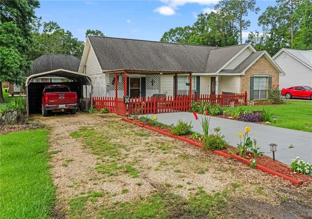 Homes for sale in Franklinton, LA | 1014 Carter St, Franklinton, LA 70438 | MLS# 2560545