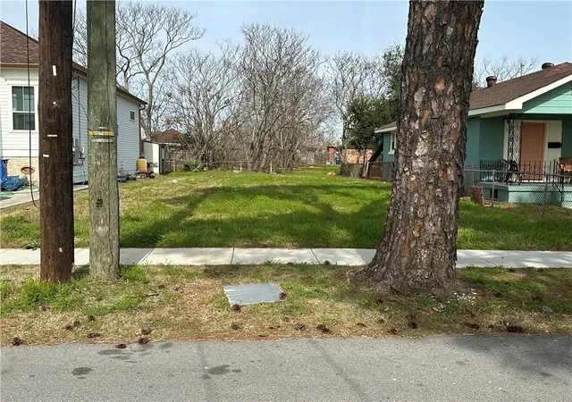 Photo 1 of Land for sale at 1265 Sere St, New Orleans, LA 70122 | MLS# 2560562 | Listing updated on 2026-06-01