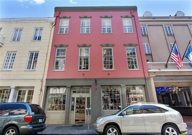 1st image of 324 Chartres St, New Orleans, LA 70130 | MLS# 2560937