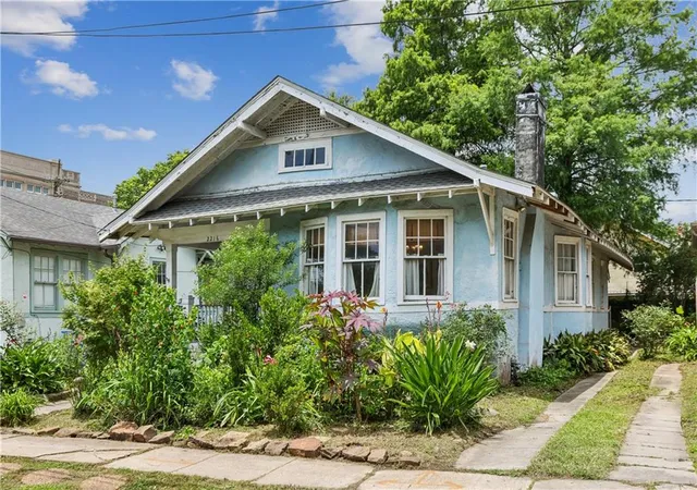 2nd image of 2216 Joseph St, New Orleans, LA 70115 | MLS# 2560823