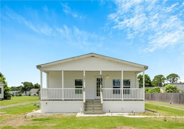 Homes for sale in Luling, LA | 13561 River Rd, Luling, LA 70070 | MLS# 2561006