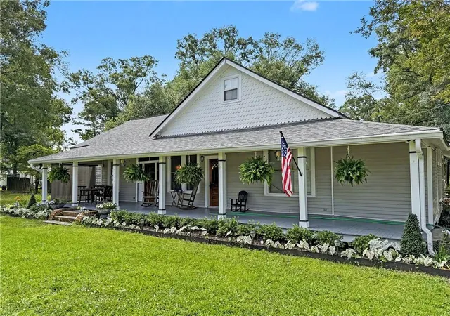 Homes for sale in Holden, LA | 24900 1st St, Holden, LA 70744 | MLS# 2561005