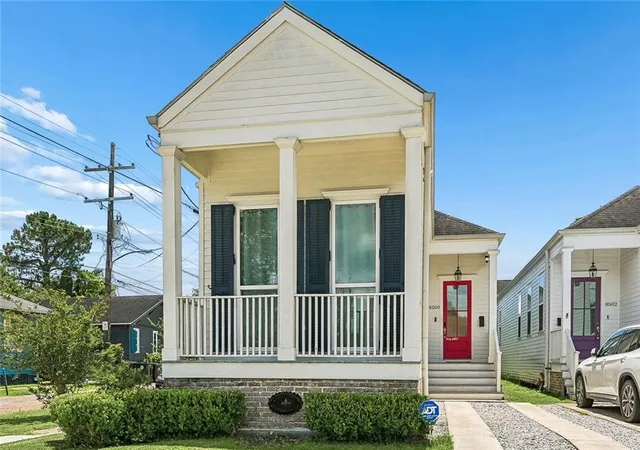1st image of 8500 Panola St, New Orleans, LA 70118 | MLS# 2561074