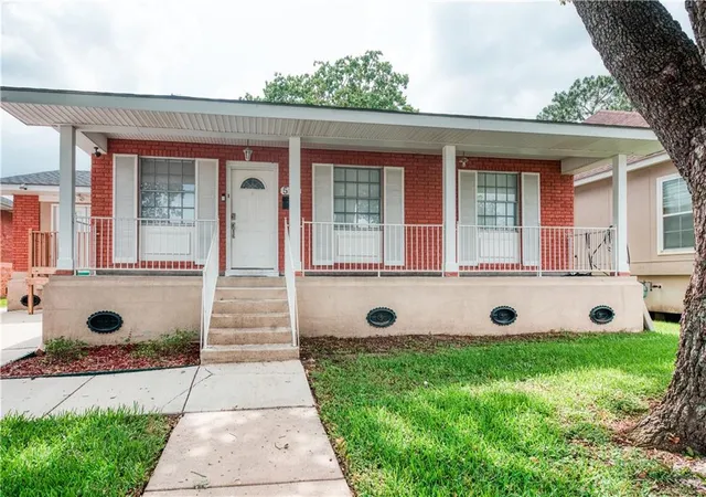 Photo 2 of Single family home for sale at 553 Diplomat St, Terrytown, LA 70056 | MLS# 2561119 | Listing updated on 2026-07-22