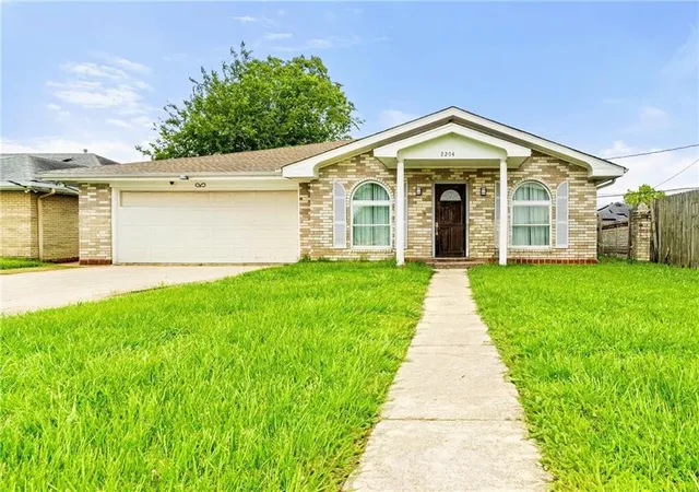 Homes for sale in Chalmette, LA | 2204 Gallant Dr, Chalmette, LA 70043 | MLS# 2560945