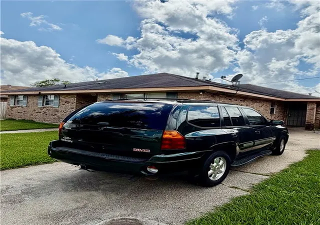 Photo 2 of Multi family home for sale at 70 72 Phillip Ct, Chalmette, LA 70043 | MLS# 2559939 | Listing updated on 2026-06-03