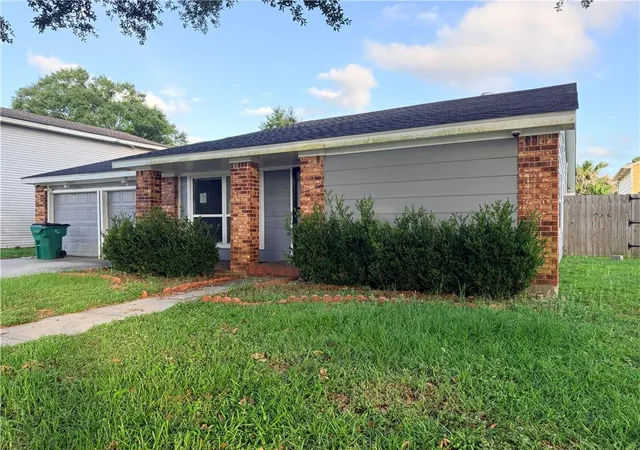 Homes for sale in Harvey, LA | 4049 S Chipwood Dr, Harvey, LA 70058 | MLS# 2559642