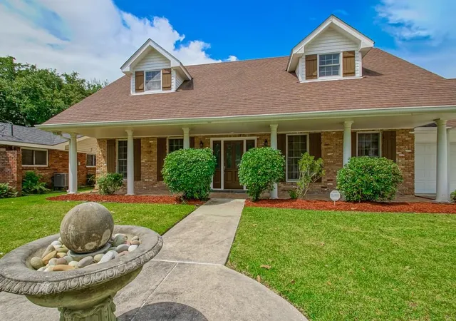 Photo 2 of Single family home for sale at 8708 Tanglewild Pl, New Orleans, LA 70123 | MLS# 2560704 | Listing updated on 2026-07-27