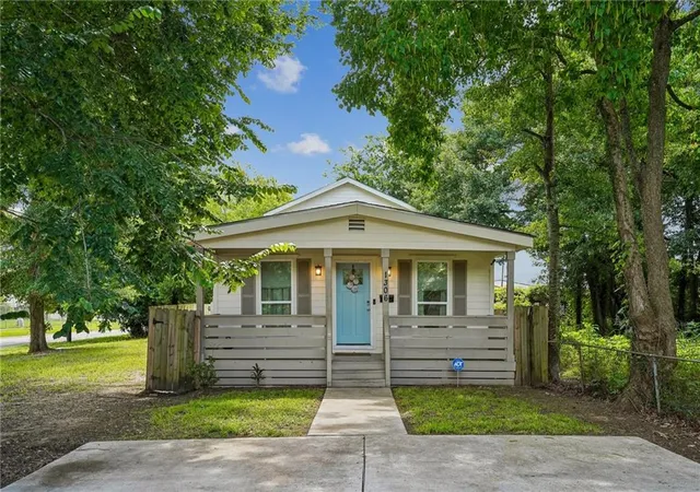 1st image of 1306 Pacific Ave, New Orleans, LA 70114 | MLS# 2561102