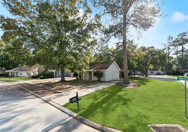 Homes for sale in Slidell, LA | 345 Mapleleaf Dr, Slidell, LA 70458 | MLS# 2559234