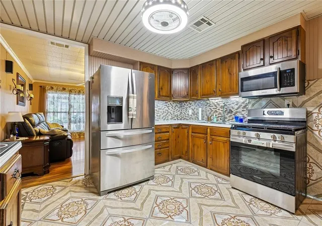 5th image of 152 Felicia Dr, Westwego, LA 70094 | MLS# 2561228
