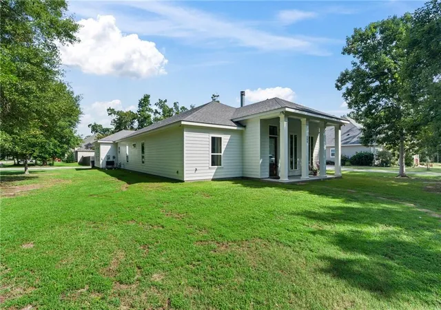 4th image of 600 Colbert St, Mandeville, LA 70448 | MLS# 2559714