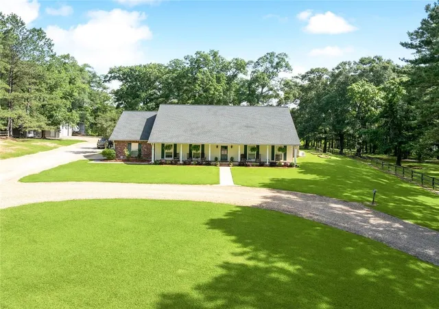 Homes for sale in Kentwood, LA | 3400 38 Hwy, Kentwood, LA 70444 | MLS# 2561258