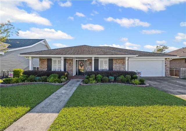 Homes for sale in Destrehan, LA | 142 Melrose Dr, Destrehan, LA 70047 | MLS# 2561106