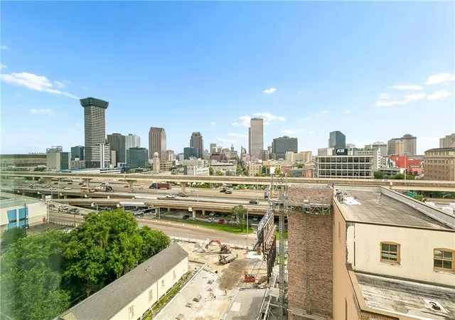 3rd image of 1205 St Charles Ave #1015, New Orleans, LA 70130 | MLS# 2561335