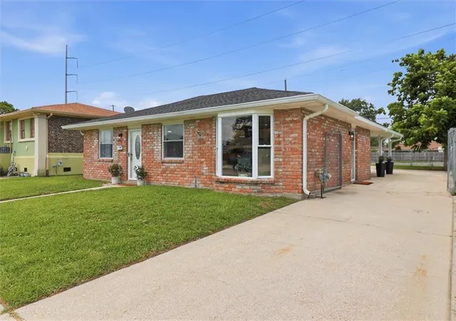 Homes for sale in Kenner, LA | 3705 Tulane Dr, Kenner, LA 70065 | MLS# 2561406
