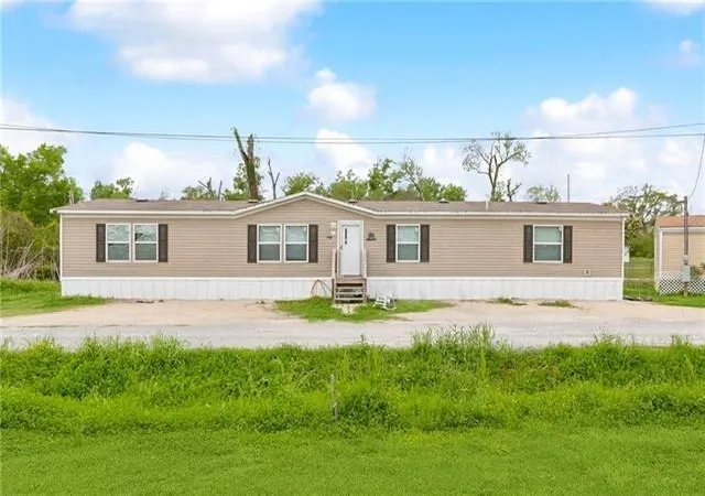 Homes for sale in Boutte, LA | 136 Blueberry Hill St, Boutte, LA 70039 | MLS# 2553122
