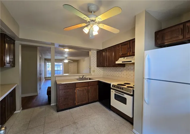 Homes for sale in Metairie, LA | 3126 Edenborn Ave #616, Metairie, LA 70002 | MLS# 2561521
