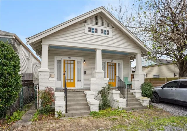 Homes for sale in New Orleans, LA | 613 15 Bellecastle St, New Orleans, LA 70115 | MLS# 2561522