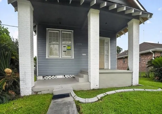 Homes for sale in New Orleans, LA | 1900 Evergreen Ave, New Orleans, LA 70114 | MLS# 2561556