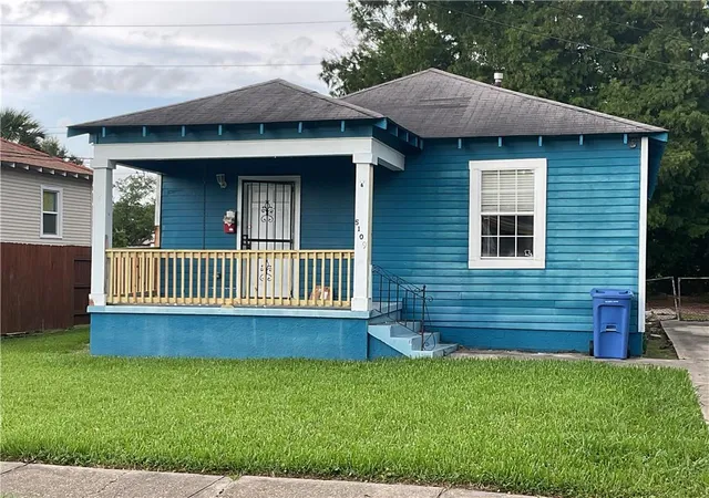 Homes for sale in New Orleans, LA | 5109 Eastern St, New Orleans, LA 70122 | MLS# 2561126