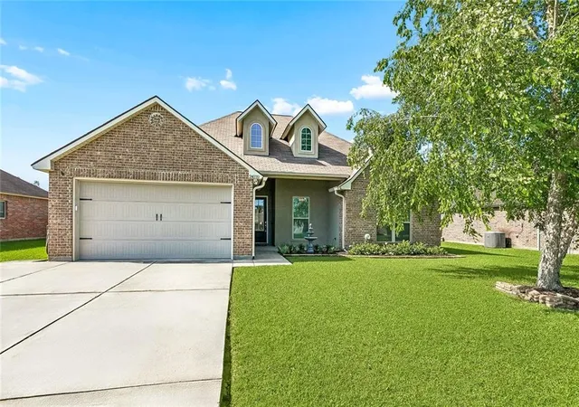 Homes for sale in Ponchatoula, LA | 24070 Laurel Oak Ave, Ponchatoula, LA 70454 | MLS# 2561242