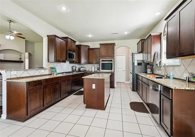 Homes for sale in Ponchatoula, LA | 24070 Laurel Oak Ave, Ponchatoula, LA 70454 | MLS# 2561242