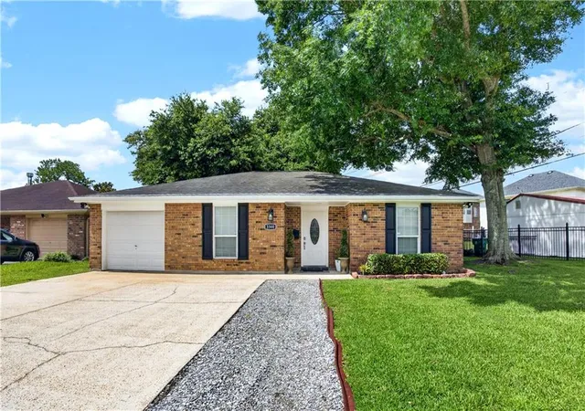 1st image of 3300 Mount Laurel Dr, Gretna, LA 70056 | MLS# 2561634