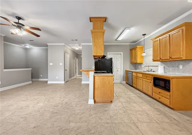 Photo 3 of Condo for sale at 828 Meadow Bnd Dr #H, Baton Rouge, LA 70820 | MLS# 2561313 | Listing updated on 2026-07-23