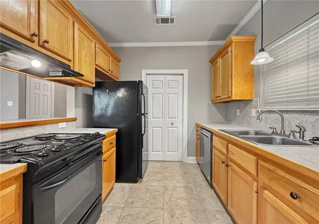 Photo 3 of Condo for sale at 828 Meadow Bnd Dr #H, Baton Rouge, LA 70820 | MLS# 2561313 | Listing updated on 2026-07-23