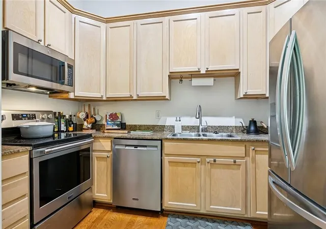 Listing Photo 5 - Condo for sale in building located at 1118 Orange St, New Orleans, LA 70130 - Unit #8