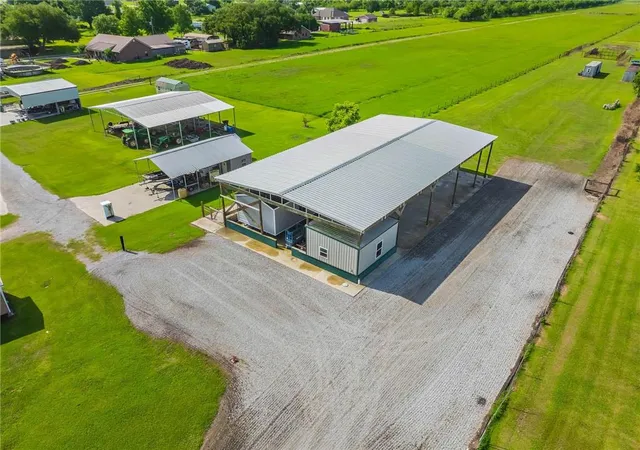 Photo 2 of Single family home for sale at 10166 Highway 1 St, Lockport, LA 70374 | MLS# 2559827 | Listing updated on 2026-07-12