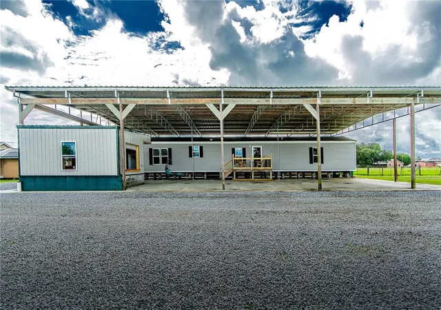 Photo 4 of Single family home for sale at 10166 Highway 1 St, Lockport, LA 70374 | MLS# 2559827 | Listing updated on 2026-07-12