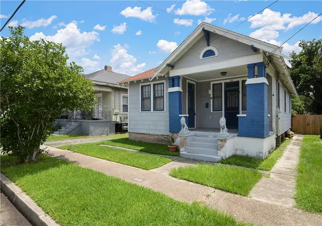 2nd image of 516 Monroe St, Gretna, LA 70053 | MLS# 2561528