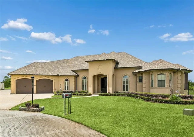 Homes for sale in Belle Chasse, LA | 102 Bailey Estates Dr, Belle Chasse, LA 70037 | MLS# 2561652
