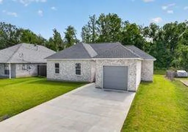 Photo 2 of Single family home for sale at 512 Magnolia Ave, La Place, LA 70068 | MLS# 2560888 | Listing updated on 2026-06-26