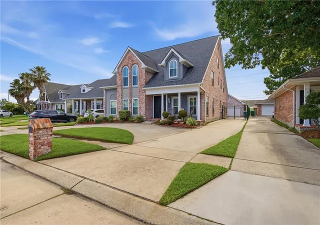 Homes for sale in Kenner, LA | 4007 Saint James Dr, Kenner, LA 70065 | MLS# 2561730