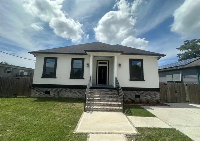 1st image of 1731 Pratt Dr, New Orleans, LA 70122 | MLS# 2561781
