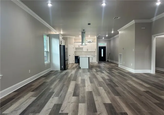 Photo 3 of Single family home for sale at 1731 Pratt Dr, New Orleans, LA 70122 | MLS# 2561781 | Listing updated on 2026-06-07