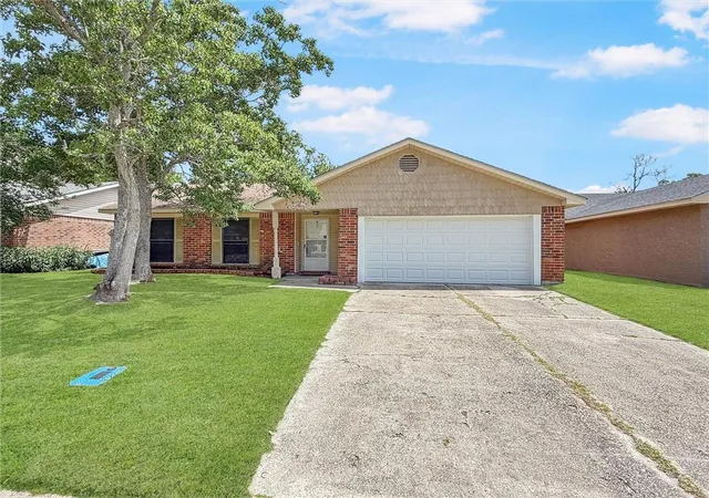 Homes for sale in Slidell, LA | 310 Foxcroft Dr, Slidell, LA 70461 | MLS# 2561728