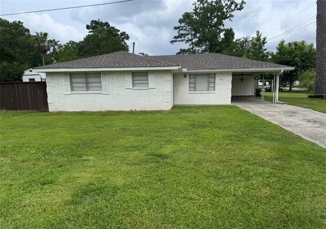1st image of 756 Atalin St, Mandeville, LA 70448 | MLS# 2559359