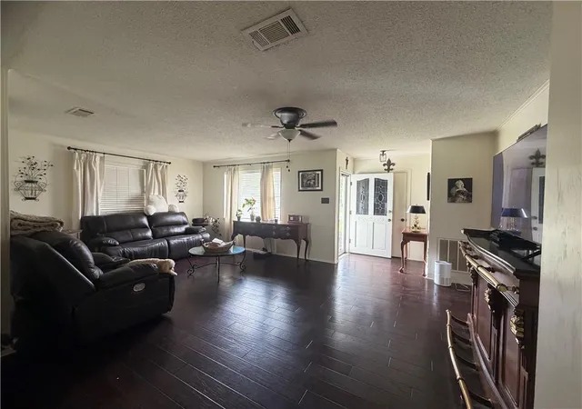 4th image of 756 Atalin St, Mandeville, LA 70448 | MLS# 2559359