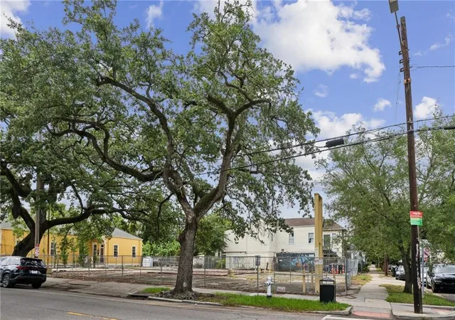 4th image of 4707-13 Magazine St, New Orleans, LA 70115 | MLS# 2558140