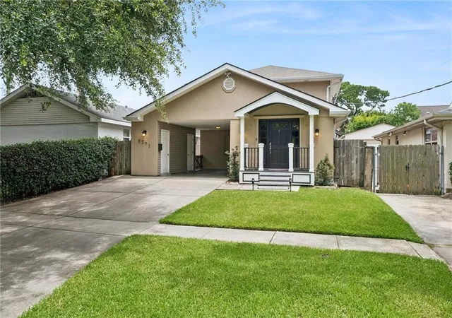 Homes for sale in New Orleans, LA | 6571 Bellaire Dr, New Orleans, LA 70124 | MLS# 2561724