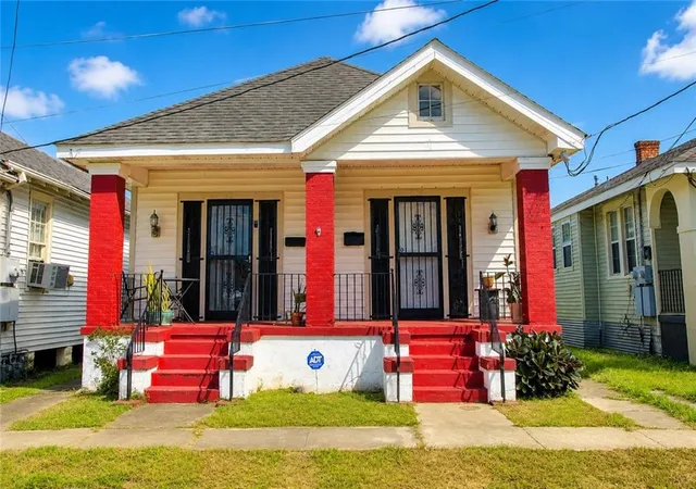 Homes for sale in New Orleans, LA | 1629 31 Pauline St, New Orleans, LA 70117 | MLS# 2561818