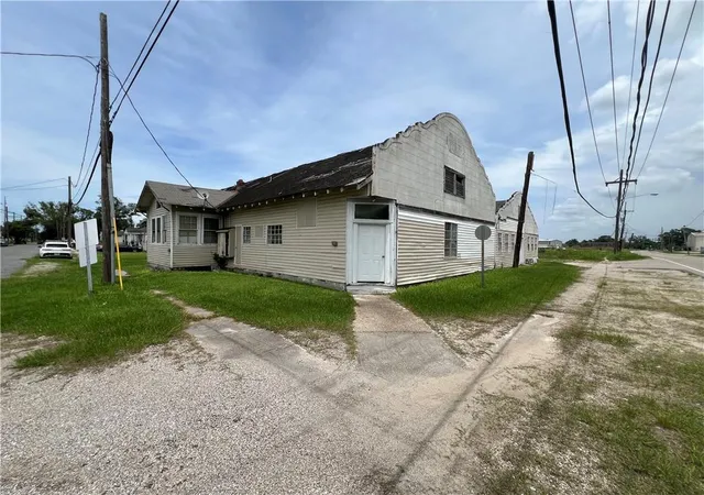 2nd image of 300 Farrar Ave, Kenner, LA 70062 | MLS# 2561640