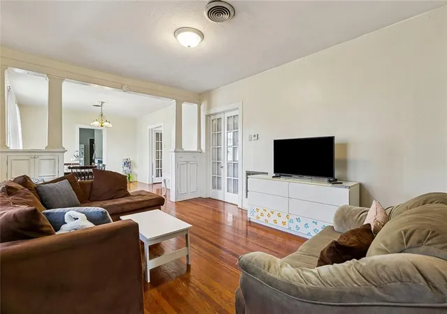 3rd image of 1617-19 Broadway St, New Orleans, LA 70118 | MLS# 2561834