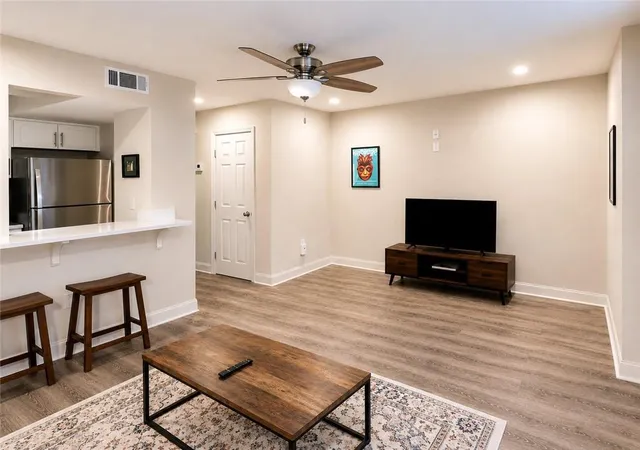4th image of 1765 Coliseum St #309, New Orleans, LA 70130 | MLS# 2561971