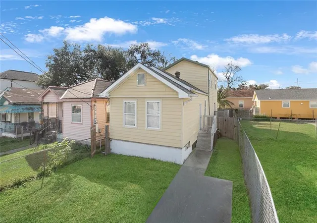 1st image of 5822 Lafaye St, New Orleans, LA 70122 | MLS# 2558555